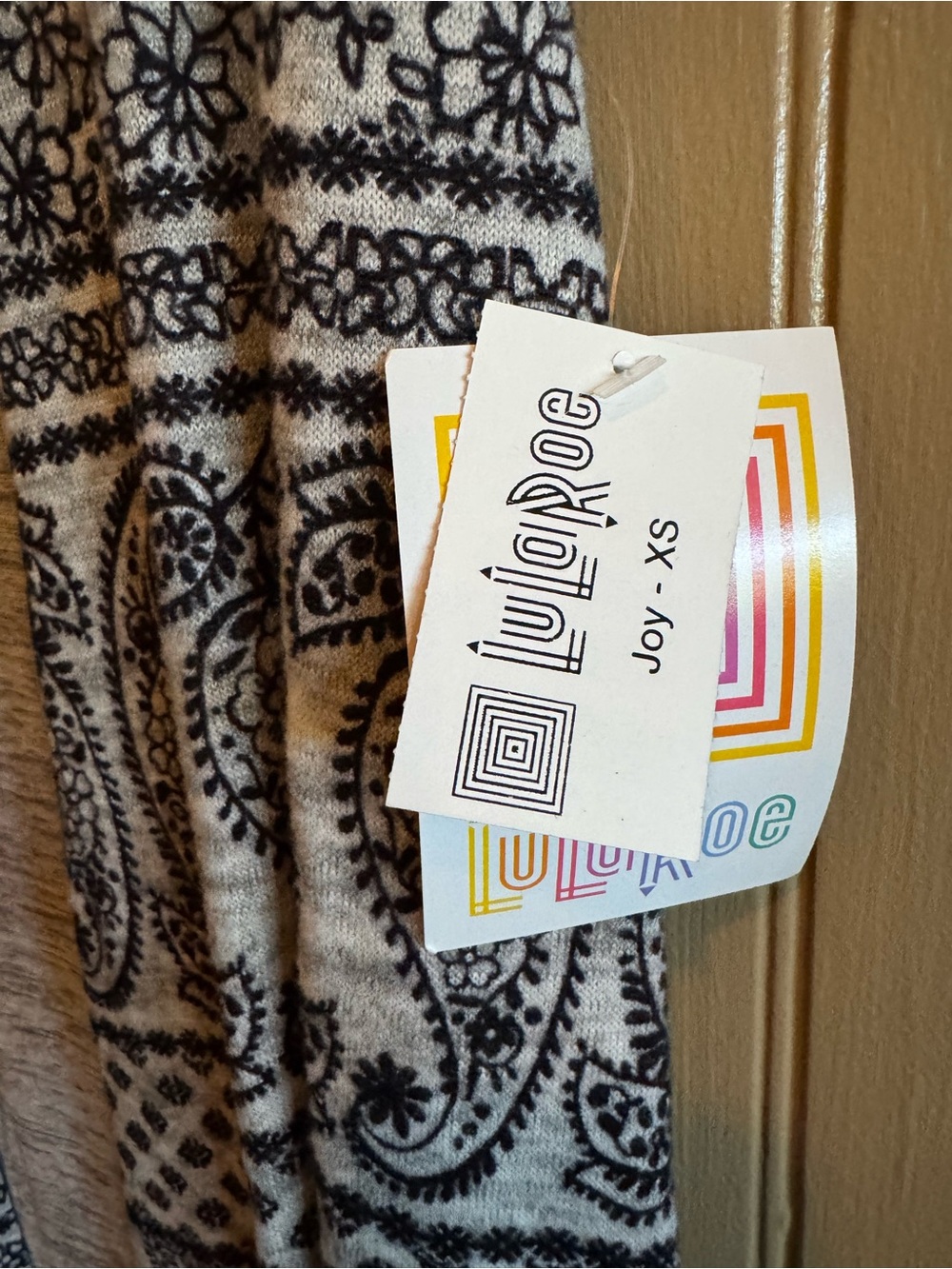 NWT LuLaRoe Joy XS Gray and Black Paisley sleeveless kimono duster